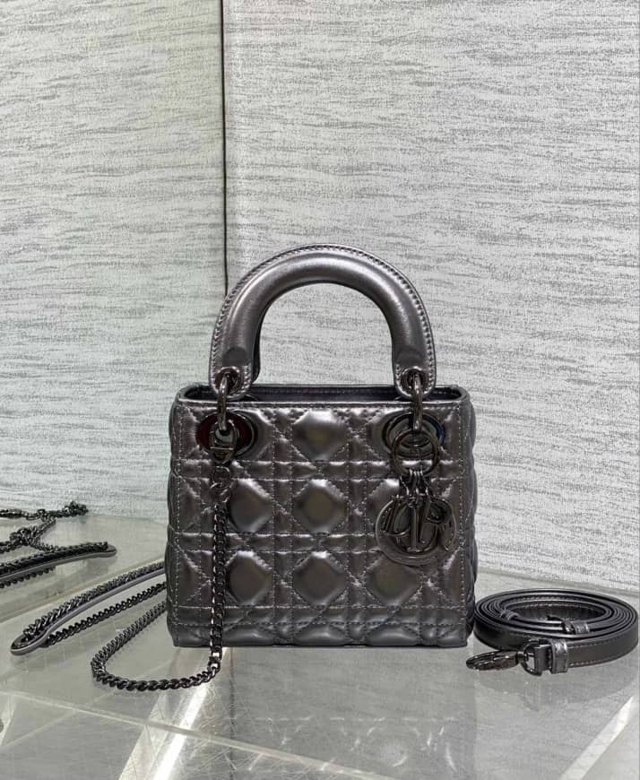 Luxury Fashion, Handbags, Accessories, Trending Items